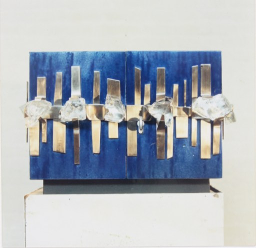 Tabernakel kristal email en staal eind jaren 60 voor kapel ziekenhuis Schiedam